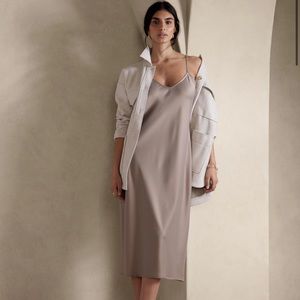 Banana Rebuplic Vneck Midi Slip dress
